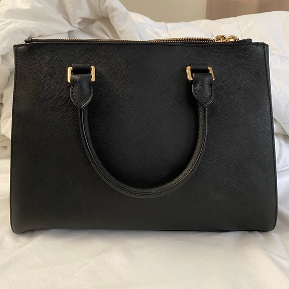 Michael Kors Purse - Picture 2 of 8